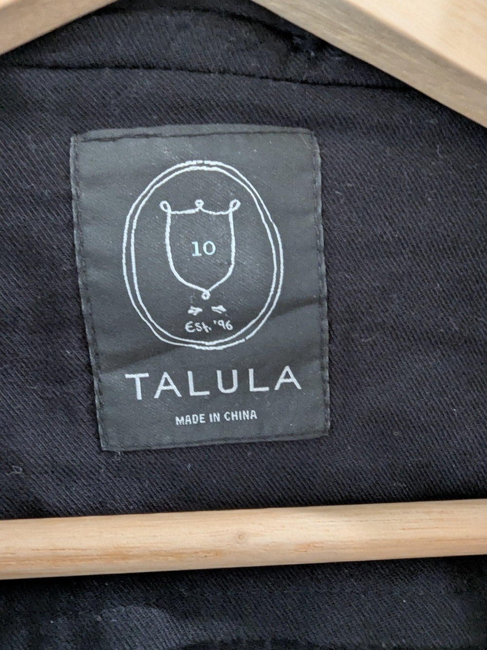 Talula Black Open-Front Blazer - Picture 7 of 8